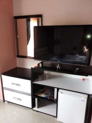 Гостевой дом Вила Вермони 21 Черноморец-7